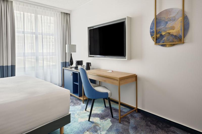 Executive King Room with Lounge Access image 3