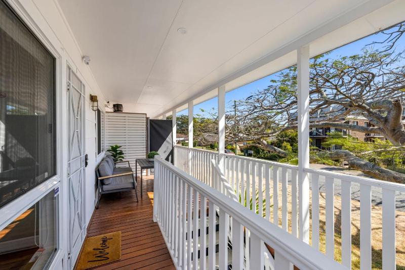 Shoal Bay Beach House One - image 6