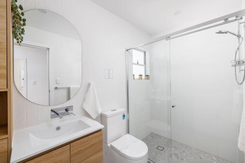 Shoal Bay Beach House One - image 18