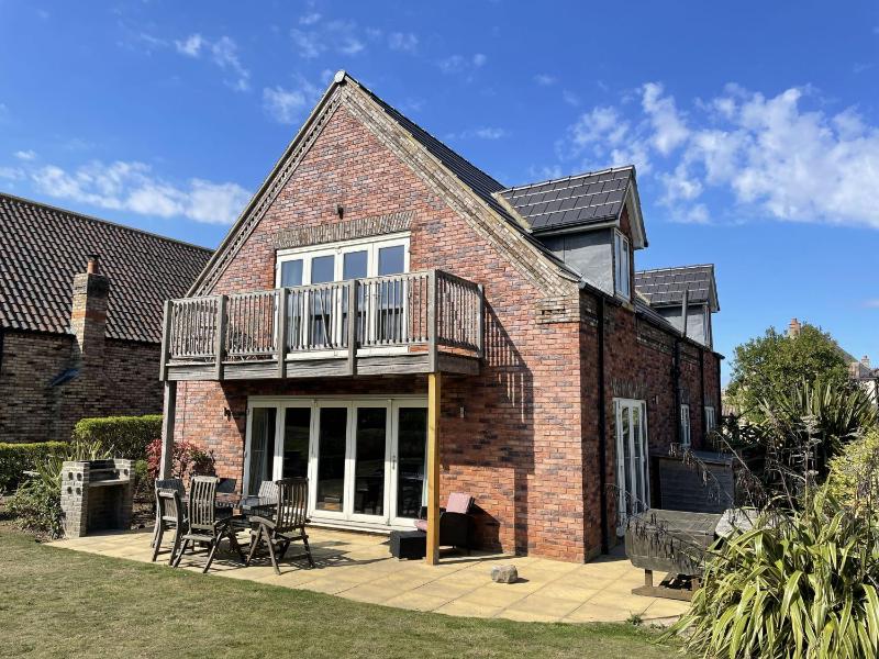 Bay Shores - 2 cottages 2 minutes apart - Part of the The Bay Filey Holiday Village with pool gym and direct beach access pub restaurant tennis and meadows walks - image 16
