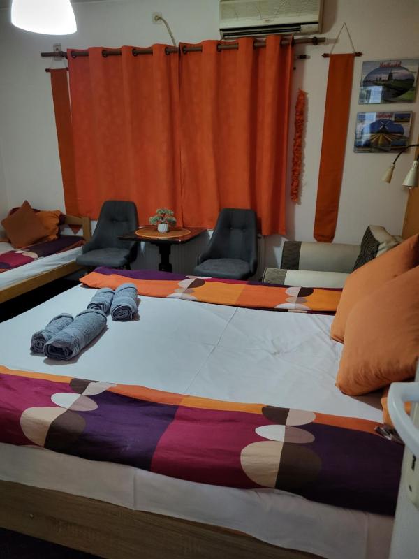 Quadruple Room image 3