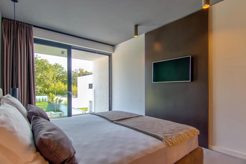 Villa #1 - image 8