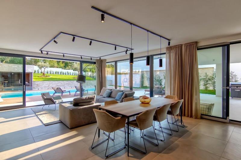 Villa #1 - image 7