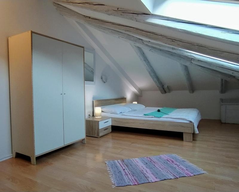 Standard Double Room - Attic image 4