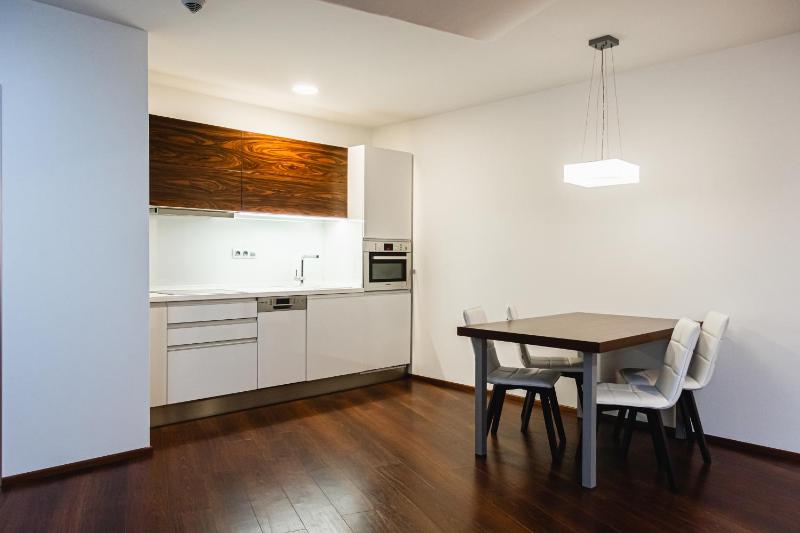 One-Bedroom Suite image 4