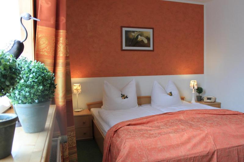 Double Room image 1