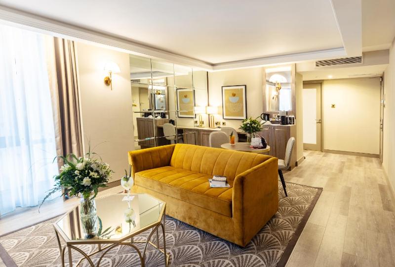 Junior Suite image 2