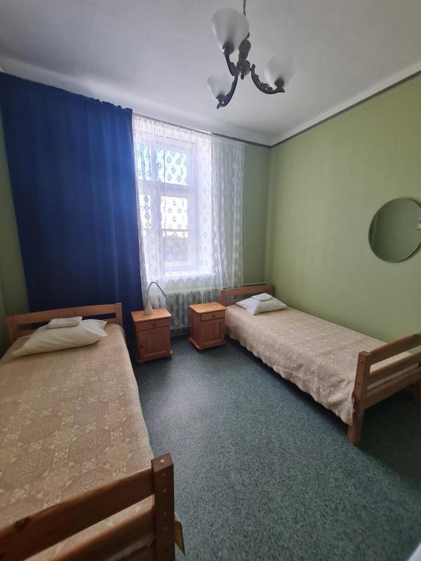 Single Bed in Dormitory Room image 2