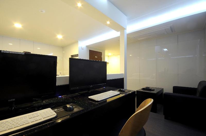 WA Hotel - image 5