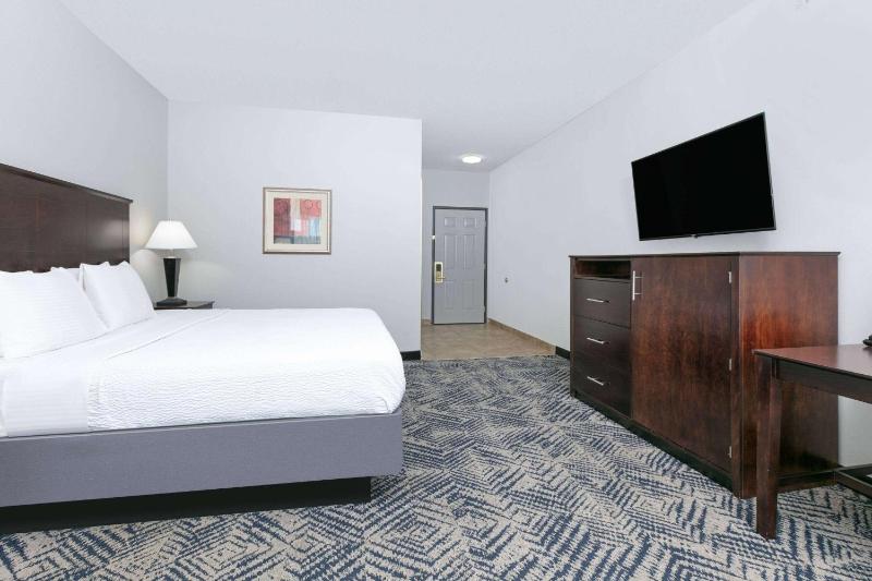 Executive King Room - Non-Smoking image 2