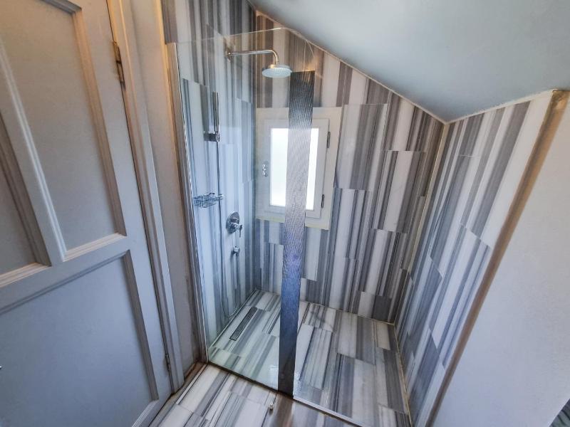 Junior Suite with Sea View image 3