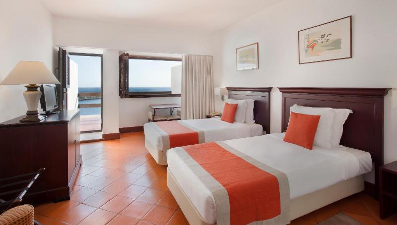 Double or Twin Room with Sea View image 1