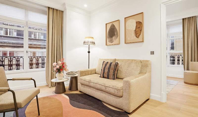 Prestige Suite image 4