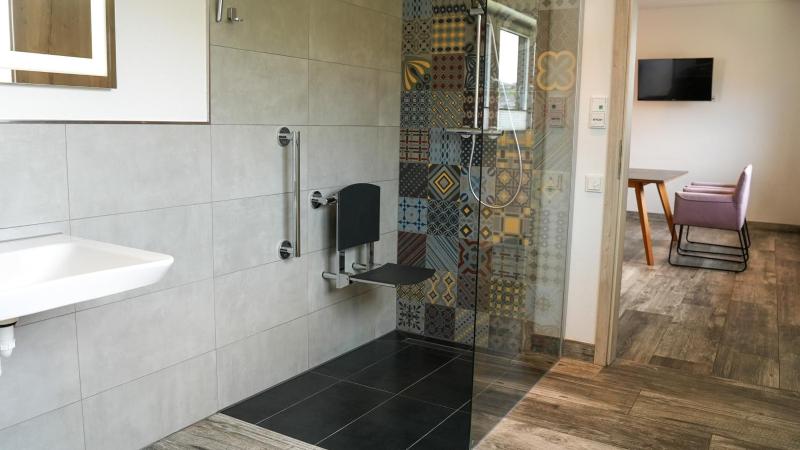 Junior Suite with Balcony image 4