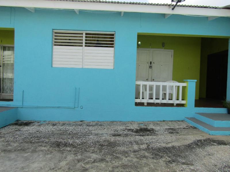 Cozy quiet 1 bedroom 2A near Beach near US Embassy - image 5