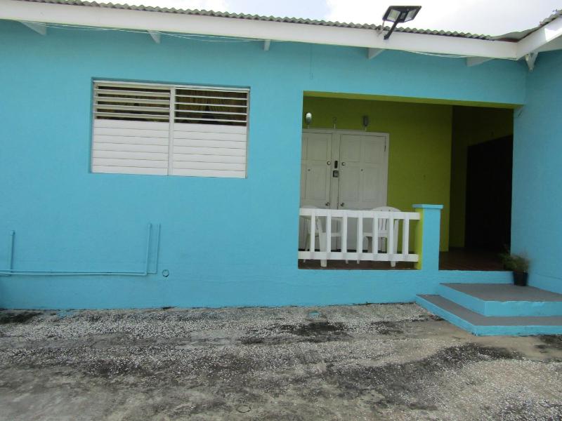 Cozy quiet 1 bedroom 2A near Beach near US Embassy - image 12