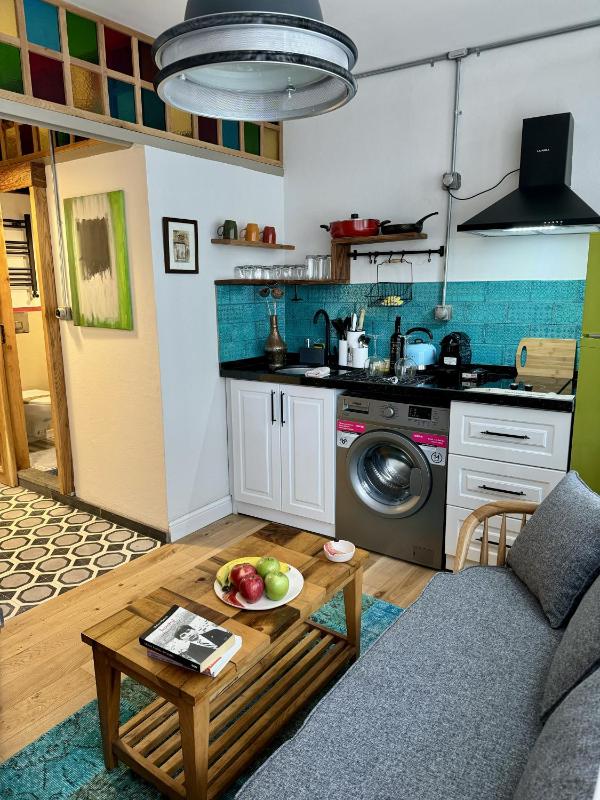Apartment with Terrace image 4