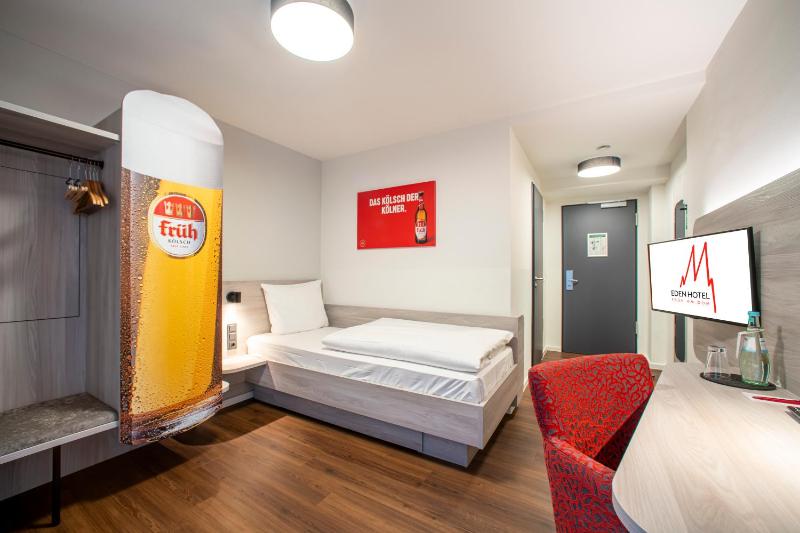 Single Room image 4