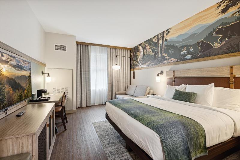 King Room with Sleeper Sofa Balcony image 3