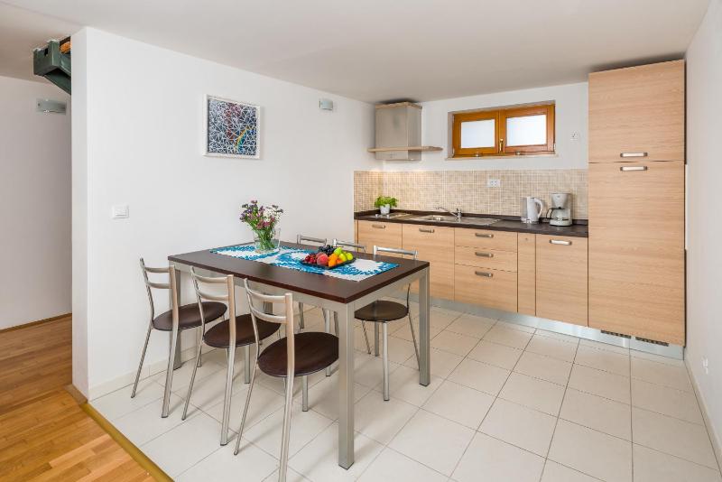 Duplex Apartment (8 Adults) image 2