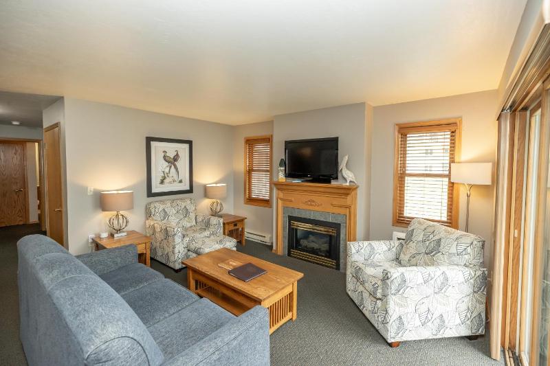 Two-Bedroom Suite image 4