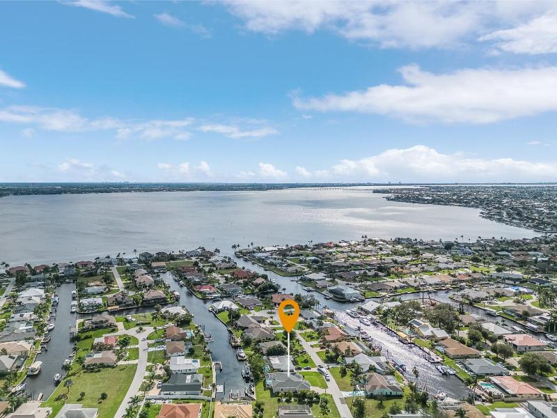 Minutes to the River! Dock and Pool - Villa Gold Coast - Roelens Vacations - image 27