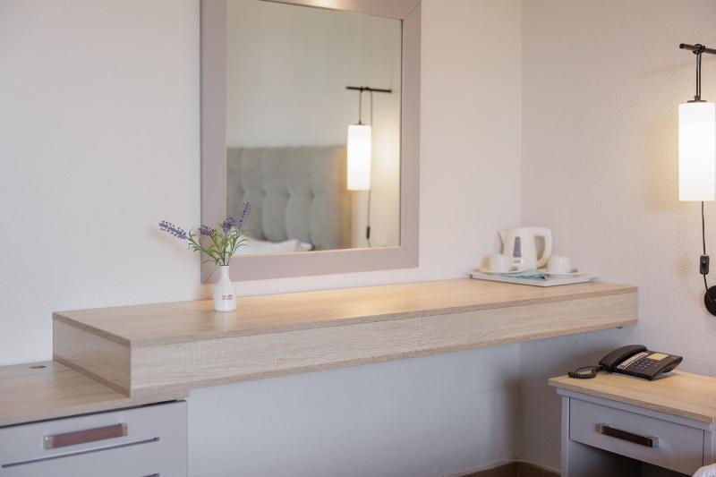 Single Room with Balcony image 4