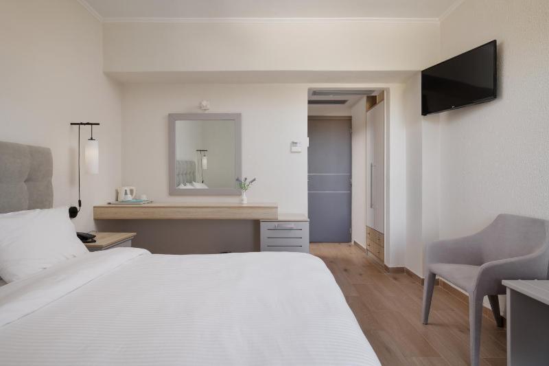 Single Room with Balcony image 1