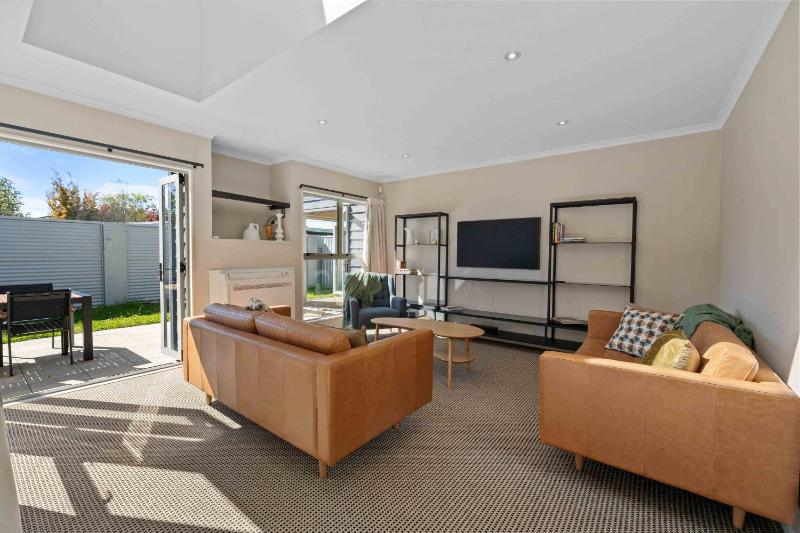Fresh on Fletcher - Taupo Holiday Home - image 15