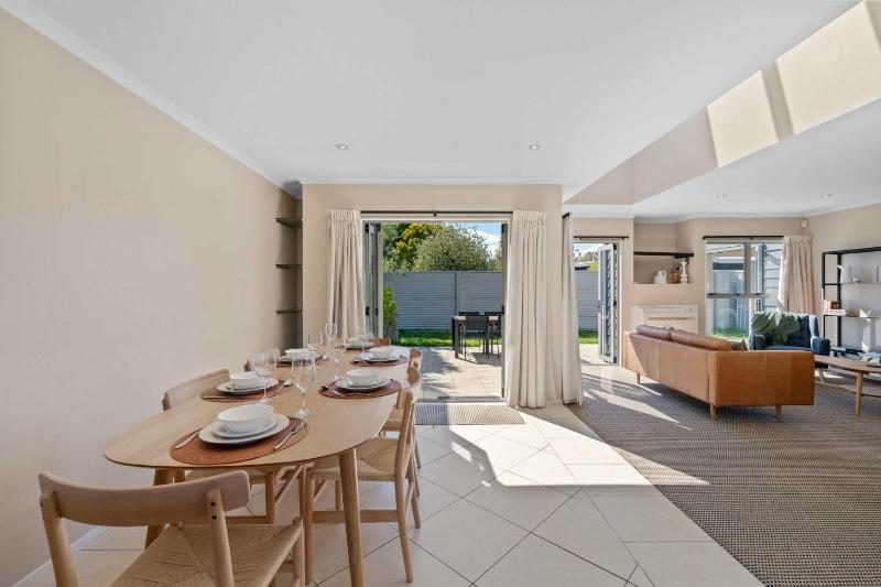 Fresh on Fletcher - Taupo Holiday Home - image 13