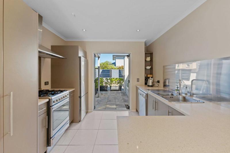Fresh on Fletcher - Taupo Holiday Home - image 11