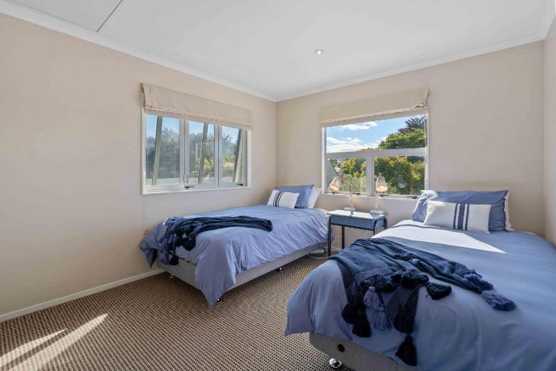 Fresh on Fletcher - Taupo Holiday Home - image 3