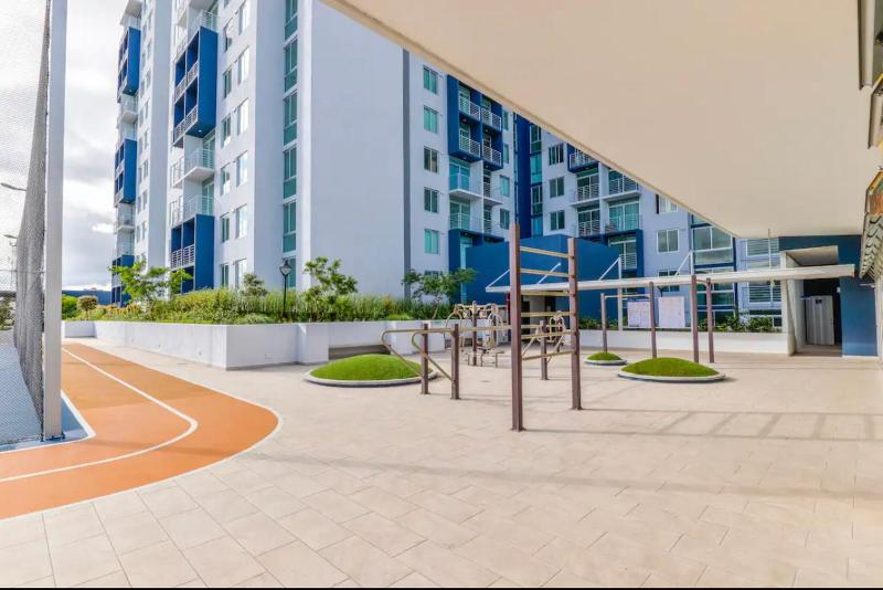 New Luxury Apartment Downtown San Jose - image 8