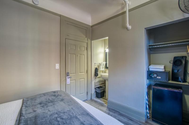 Superior Queen Room image 1