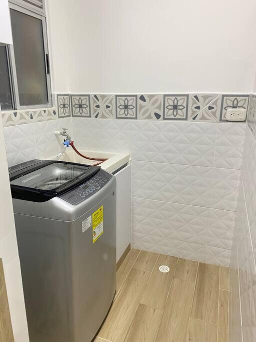 REFUGIO URBANO - Apartamento para descanso y trabajo remoto en Alameda del Río Barranquilla - image 31