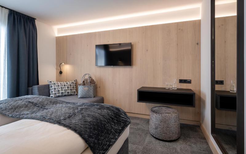 Superior Double Room image 3