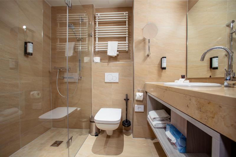 Superior Double Room image 4
