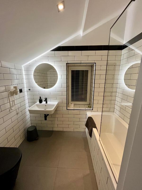 Standard Apartment image 3