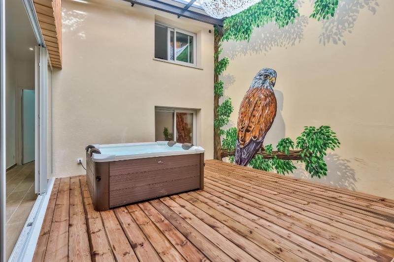 Nocnoc - L'Oli 102m2 avec patio et jacuzzi - image 8