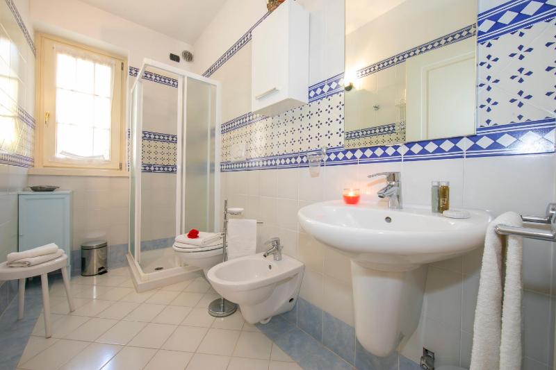 Casa Emma with Pool Garden and Garage - Happy Rentals - image 6