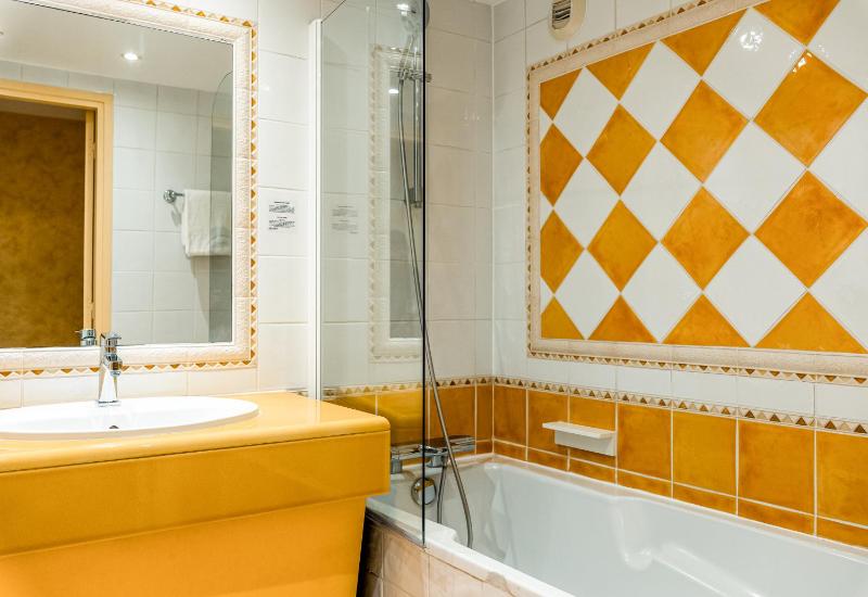 Superior Double or Twin Room image 2