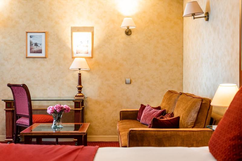 Junior Suite with VIP Services image 1
