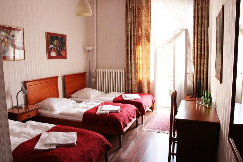 Triple Room image 2