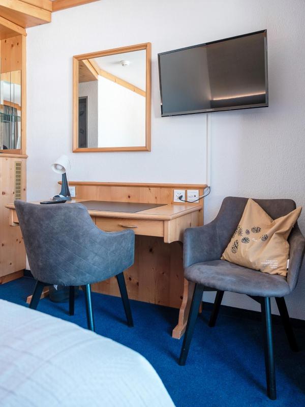 Comfort Double Room with Balcony image 4