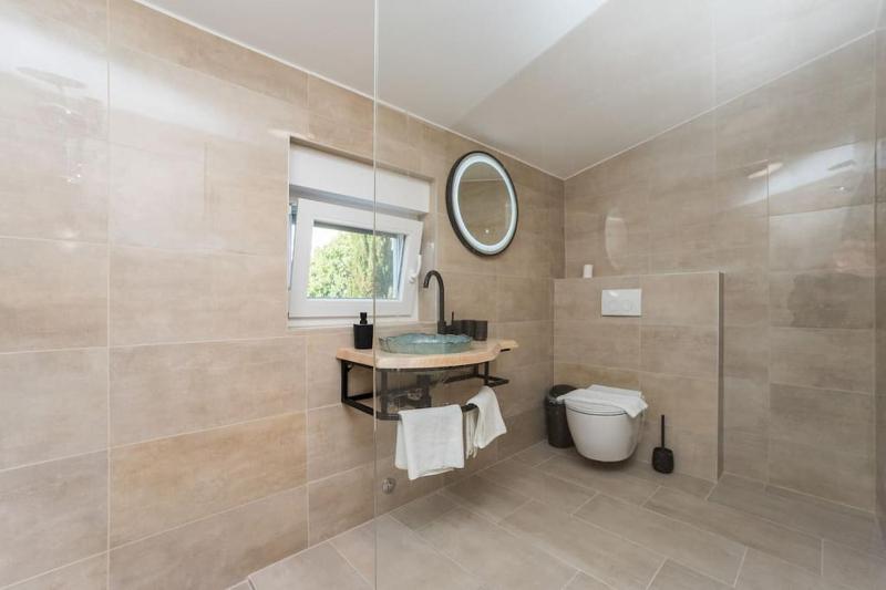 Villa Soleil blanc luxury villa with private pool - image 24