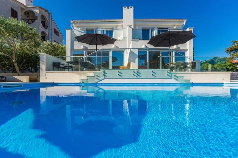 Villa Soleil blanc luxury villa with private pool - image 26