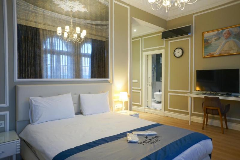 Deluxe Double Room with Balcony - Annex image 3