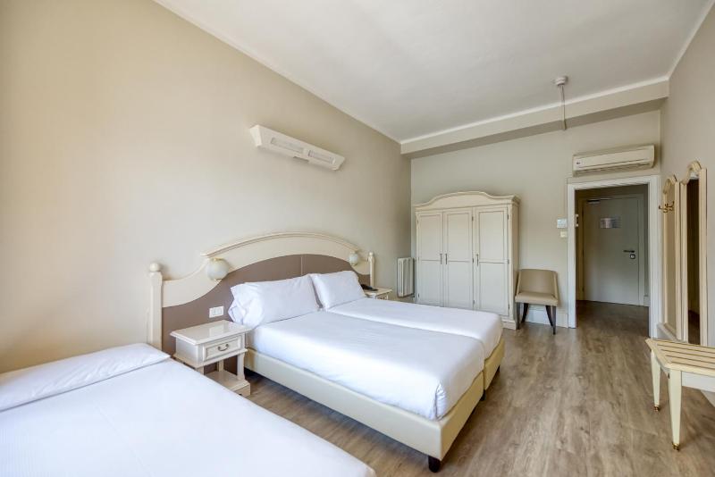 Triple Room image 2