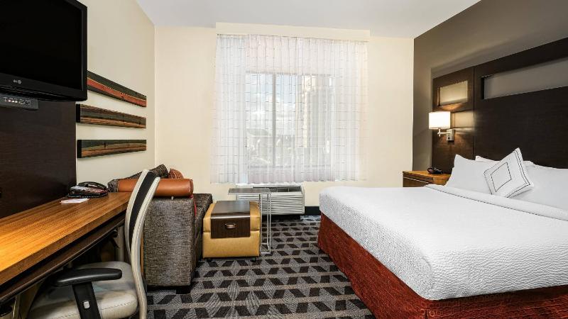 TownePlace Suites by Marriott San Antonio Downtown Riverwalk - image 11