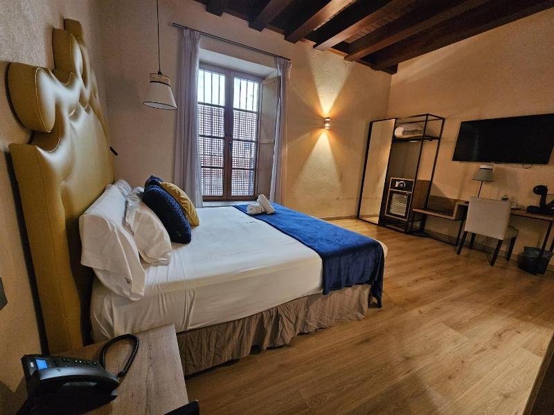 Deluxe Double Room - Ground floor image 3